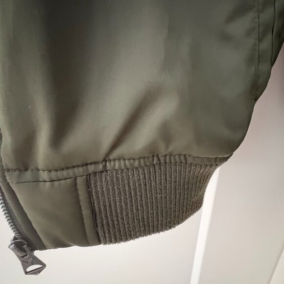 American Eagle Bomber Jacket- Army Green- Size Small - Picture 9 of 10